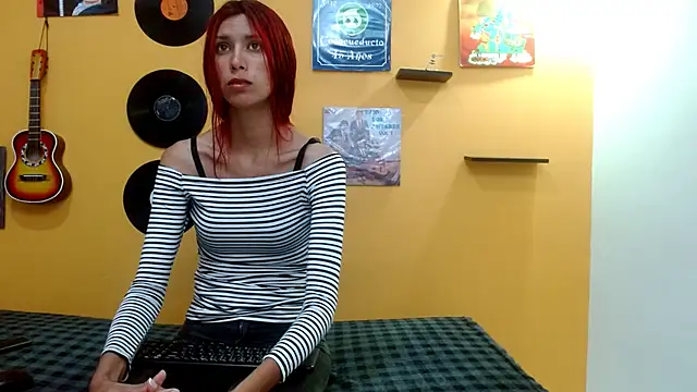 skinnyverus18 online show from 10-04-25, 12:47