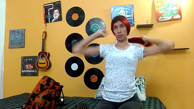 skinnyverus18 online show from 10-20-25, 07:14