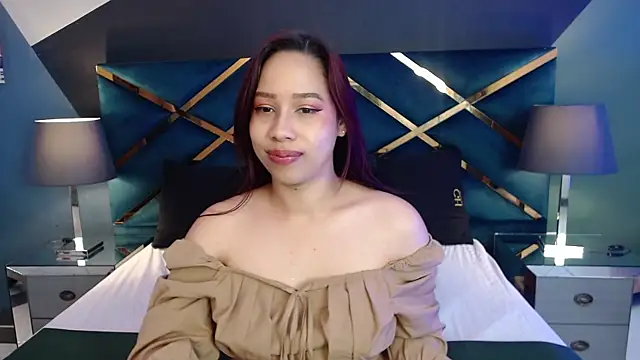 Snapshot of Luciegh_ chatting on 09-17-25, 11:23 Luciegh online show from 09-17-25, 11:23