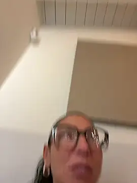 Snapshot of eddivad6974 chatting on 09-14-25, 06:51 eddivad6974 online show from 09-14-25, 06:51