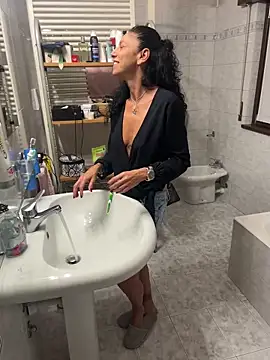 Snapshot of eddivad6974 chatting on 09-19-25, 08:42 eddivad6974 online show from 09-19-25, 08:42