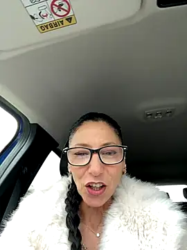 eddivad6974 online show from 12-18-25, 02:23