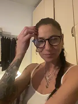 eddivad6974 online show from 02-05-26, 07:57