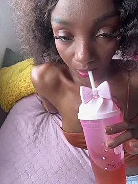 Keirahartz online show from 04-05-26, 06:16