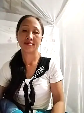 cute love00 online show from 10-22-25, 06:35