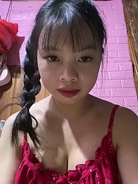 Snapshot of LunaBerry18 chatting on 10-12-25, 02:27 LunaBerry18 online show from 10-12-25, 02:27