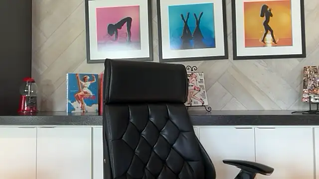 Snapshot of chanelstjames chatting on 07-23-26, 09:13 chanelstjames online show from 07-23-26, 09:13