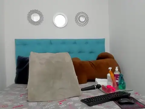 candy big tits18 online show from 11-19-25, 11:38