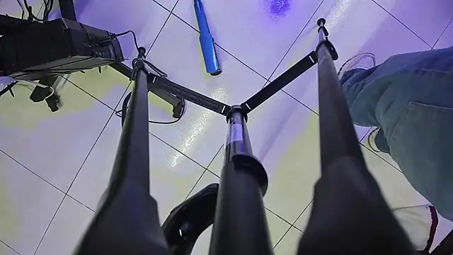 Aisha hotts777 online show from 04-27-26, 03:15