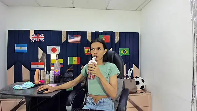 Aisha hotts777 online show from 07-05-26, 08:38