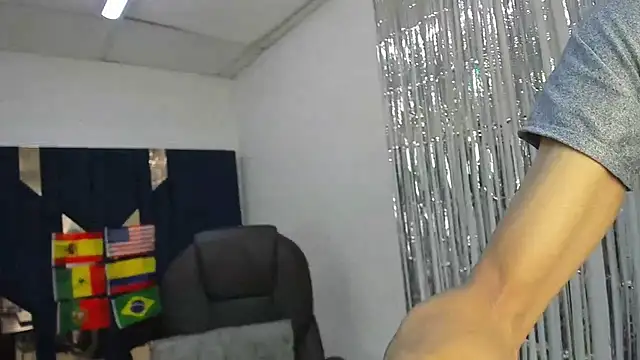 Aisha hotts777 online show from 07-18-26, 06:23