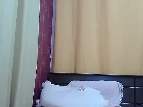 Snapshot of Elara8309 chatting on 09-29-25, 05:45 Elara8309 online show from 09-29-25, 05:45