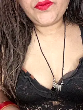 indian-hotmilfs online show from 04-13-26, 08:03