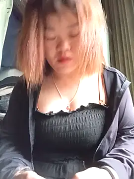 Snapshot of sukabae00 chatting on 04-27-26, 11:25 sukabae00 online show from 04-27-26, 11:25