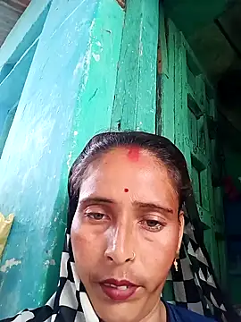 Snapshot of Arti13A chatting on 06-25-26, 12:32 Arti13A online show from 06-25-26, 12:32