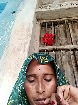 Snapshot of Arti13A chatting on 07-19-26, 01:42 Arti13A online show from 07-19-26, 01:42