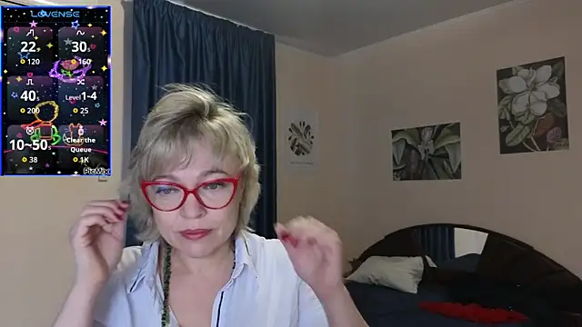 Snapshot of Rosette_Pricky chatting on 10-18-25, 01:01 Rosette Pricky online show from 10-18-25, 01:01