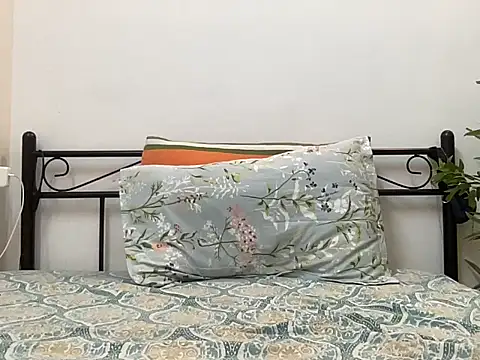 LucytheDevilQueen online show from 10-08-25, 02:09