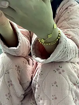 Snapshot of cgooh-611 chatting on 11-03-25, 04:03 cgooh-611 online show from 11-03-25, 04:03