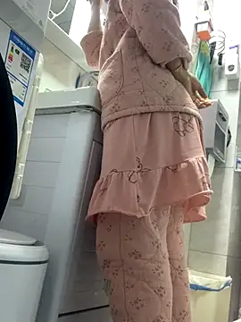 Snapshot of cgooh-611 chatting on 11-05-25, 02:44 cgooh-611 online show from 11-05-25, 02:44