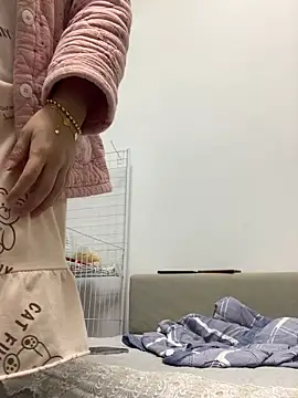 Snapshot of cgooh-611 chatting on 11-19-25, 04:56 cgooh-611 online show from 11-19-25, 04:56