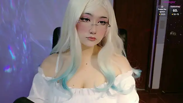 Snapshot of Livelle69 chatting on 11-09-25, 03:05 Livelle69 online show from 11-09-25, 03:05