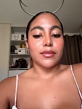 MegannHills online show from 01-10-26, 03:36