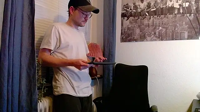 ChefDeLust online show from 10-27-25, 05:17