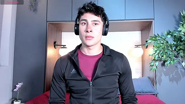 AustinJones  online show from 02-04-26, 08:03