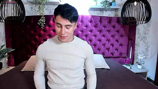 AustinJones  online show from 02-11-26, 07:19