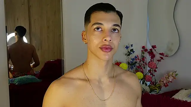 Snapshot of Troye_Williams chatting on 04-30-26, 10:54 Troye Williams online show from 04-30-26, 10:54