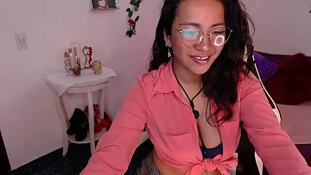 Snapshot of Dakota_ro chatting on 09-10-25, 05:13 Dakota ro online show from 09-10-25, 05:13