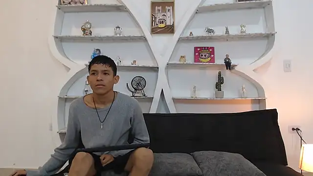 BEAUTY BOYS1 online show from 12-04-25, 07:06