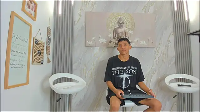 BEAUTY BOYS1 online show from 12-21-25, 07:04