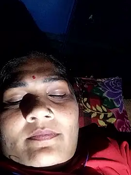 Snapshot of Rakhi_j chatting on 11-13-25, 03:55 Rakhi j online show from 11-13-25, 03:55