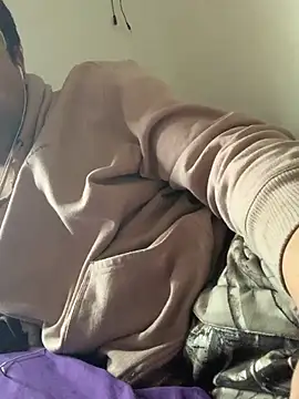 Snapshot of DanBfl chatting on 10-23-25, 02:27 DanBfl online show from 10-23-25, 02:27