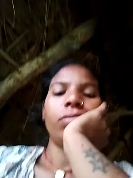 Snapshot of Rubi_sarma chatting on 09-11-25, 12:33 Rubi sarma online show from 09-11-25, 12:33