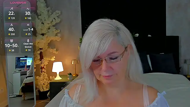 Hella Fabel online show from 11-16-25, 01:11