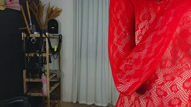 laracroftmansion online show from 04-13-26, 06:13