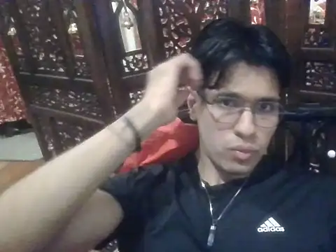 Snapshot of fizzy_biceps chatting on 10-27-25, 07:51 fizzy biceps online show from 10-27-25, 07:51