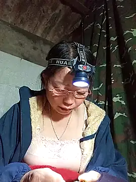  Helala  online show from 11-08-25, 08:36