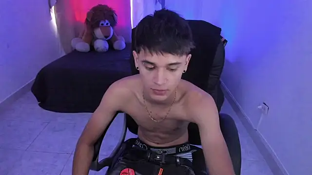 Aron Boyy online show from 03-18-26, 08:12