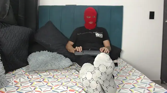 Snapshot of Warmteam777 chatting on 09-27-25, 12:26 Warmteam777 online show from 09-27-25, 12:26