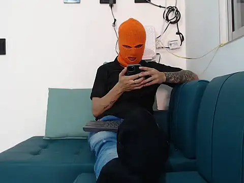 Snapshot of Warmteam777 chatting on 09-28-25, 03:06 Warmteam777 online show from 09-28-25, 03:06