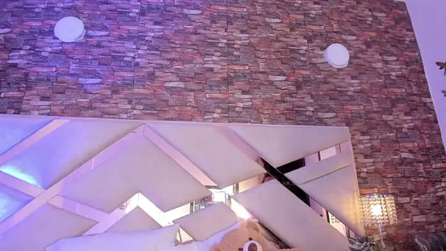 Valery Brand online show from 12-18-25, 12:11