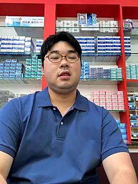 Snapshot of gayfucuxuc chatting on 09-22-25, 06:15 gayfucuxuc online show from 09-22-25, 06:15