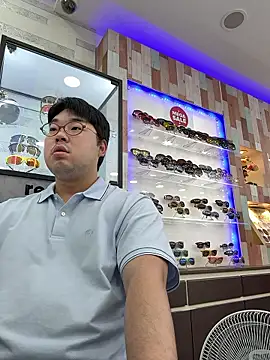 Snapshot of gayfucuxuc chatting on 09-24-25, 04:49 gayfucuxuc online show from 09-24-25, 04:49