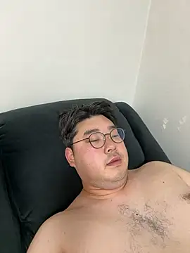 Snapshot of gayfucuxuc chatting on 11-30-25, 02:43 gayfucuxuc online show from 11-30-25, 02:43