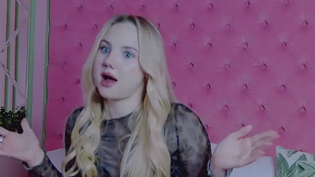 Sky Cutie online show from 03-06-26, 05:04