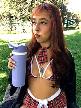 AliceMrtnz online show from 11-08-25, 08:29